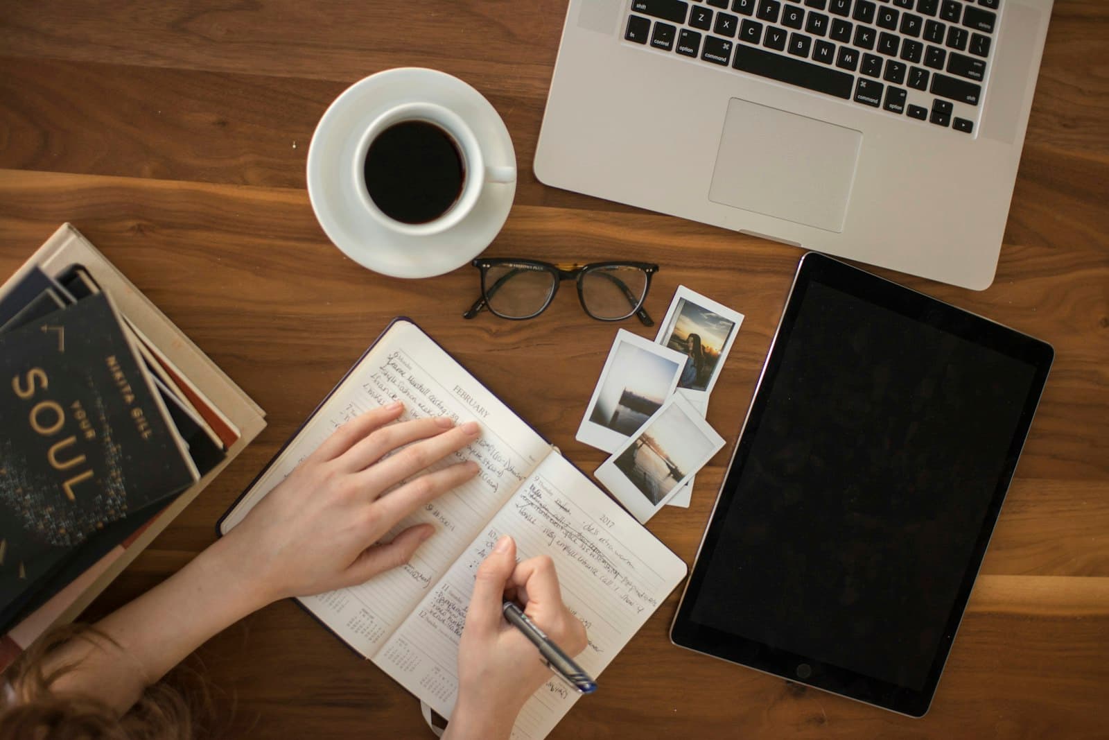 Cómo hacer un blog que traiga clientes (no solo visitas)